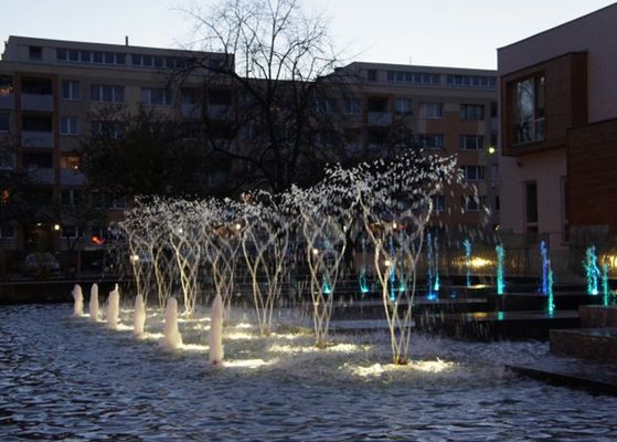 A lagoa do jardim decora o bocal de gerencio da fonte de 1,5 polegadas