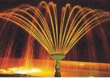 A fonte de bronze da dança do conto de Chromplate Phoenix provê de bocal o jato
