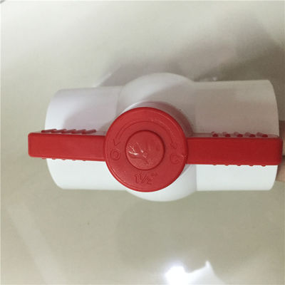 Válvula de bola comercial da tubulação de água do PVC dos acessórios da piscina